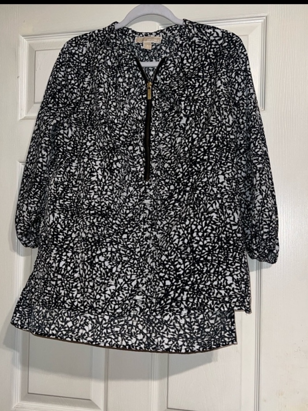 Michael Kors Monochrome Leaf Pattern Garment - Picture 1 of 3